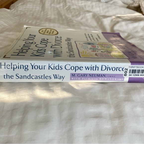 HELPING YOUR KIDS COPE WITH DIVORCE BOOK - Picture 11 of 13